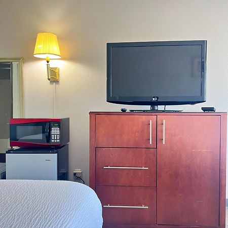 Days Inn Of 约克 外观 照片